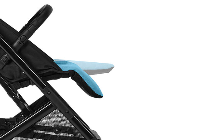 An image of the CYBEX Gold Beezy 2 Buggy, highlighting the Adjustable Leg Rest feature.