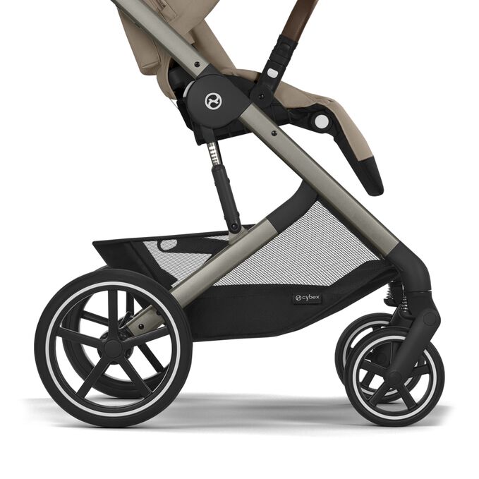 An image of the CYBEX Gold Balios S Lux Stroller, highlighting the Never-Flat All-Terrain Wheels feature.