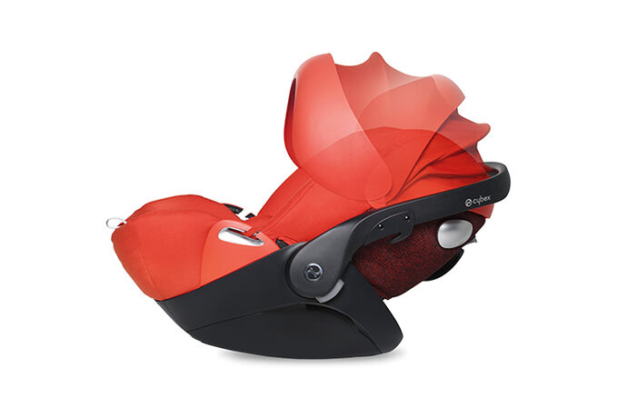 An image of the CYBEX Platinum Cloud Q with Base Infant Car Seat, highlighting the Matching Integrated XXL Sun Canopy feature.