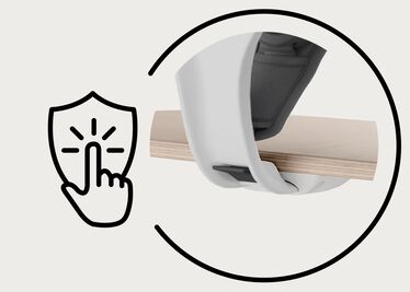 An image of the CYBEX Gold Gold Harness Accessories for Home, highlighting the Immediate Attachment feature.