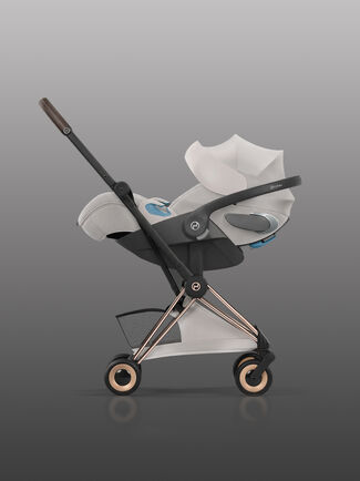 Product image of a Cloud T infant car seat with a Coya frame.