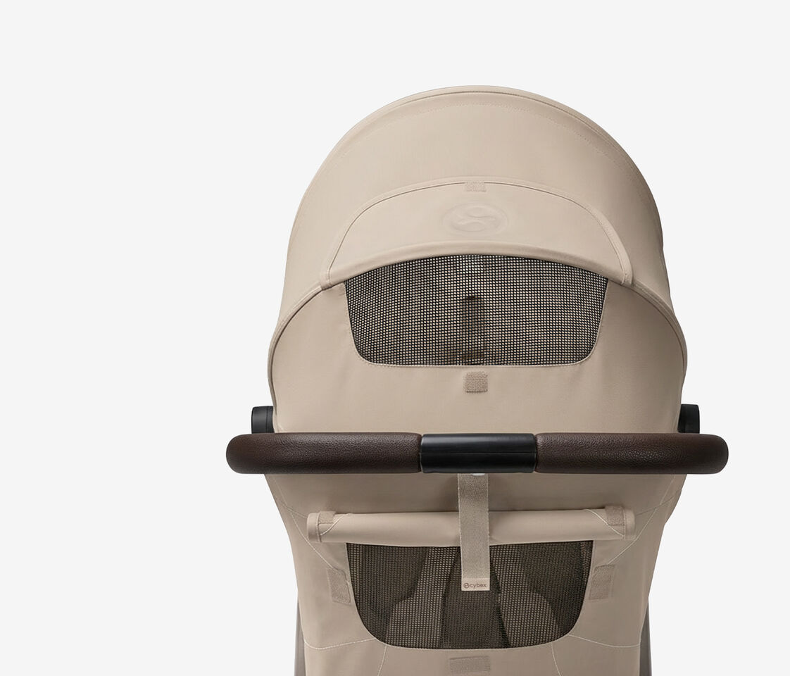 R&uuml;ckansicht des Orfeo Buggy-Verdecks mit Mesh-Bel&uuml;ftungsfenster