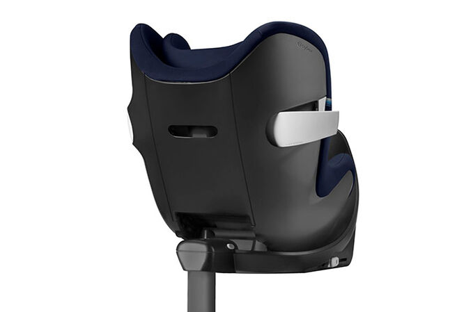 An image of the CYBEX Gold Sirona M2 i-Size Toddler Car Seat, highlighting the Integrated Side-impact Protection feature.