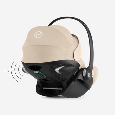 Imagen del CYBEX Gold Cloud G3 Infant Car Seat que destaca la característica Un 15 % más de protección contra impactos laterales.
