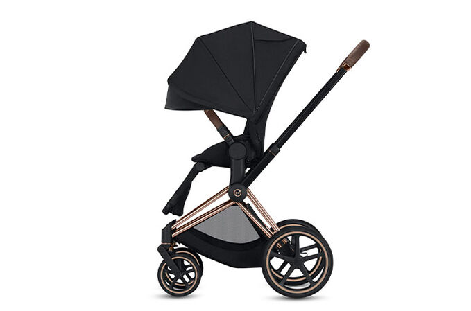 Obraz CYBEX Platinum e-Priam 1 Jeremy Scott – Wings Stroller, podkreślający funkcję Wyciągana budka przeciwsłoneczna xxl.