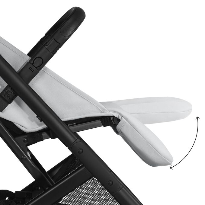En bild av CYBEX Gold Beezy Buggy som lyfter fram funktionen Justerbart fotstöd.