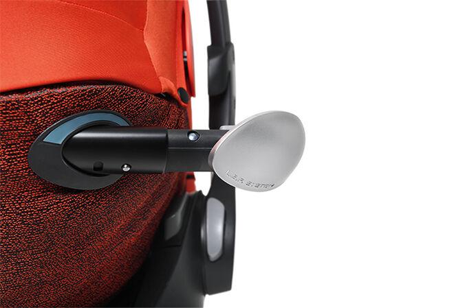 An image of the CYBEX Platinum Cloud Q with Base Infant Car Seat, highlighting the Linear Side-impact Protection (L.S.P.) feature.