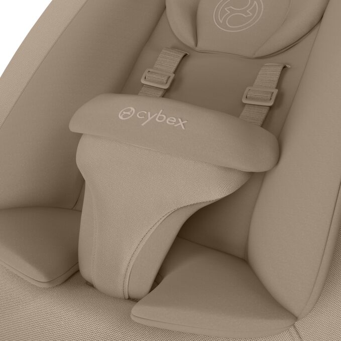 An image of the CYBEX Gold Gold Bouncer Bouncer, highlighting the Safe and Adjustable Restraint System feature.