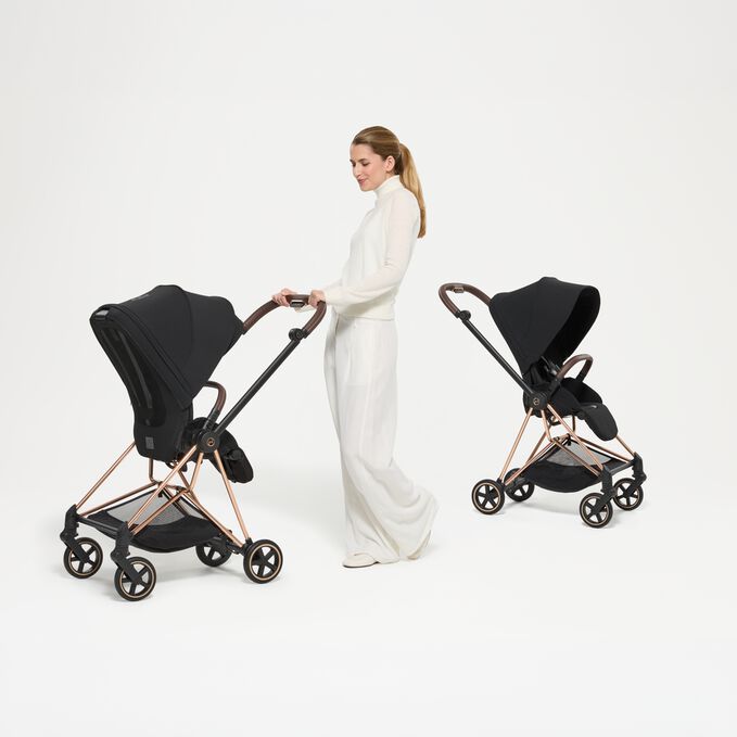 An image of the CYBEX Platinum Mios Stroller, highlighting the Reversible Seat Unit feature.