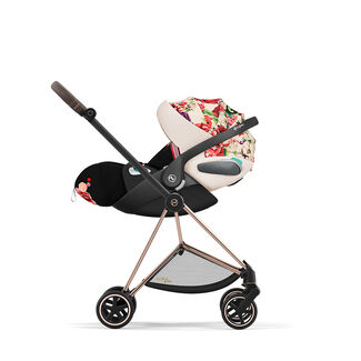 CYBEX Platinum Spring Blossom Collection Cloud Z2 i-Size shown on Mios Frame - Light