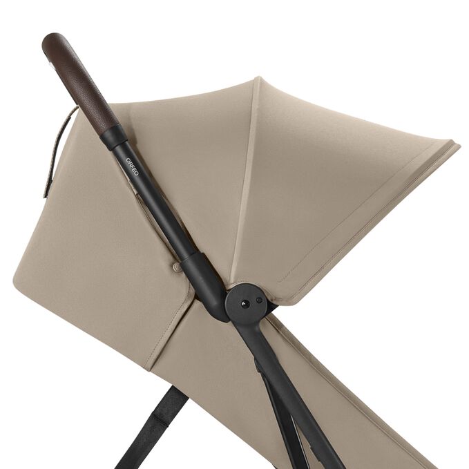 An image of the CYBEX Gold Orfeo Buggy, highlighting the XL UPF50+ Sun Canopy feature.