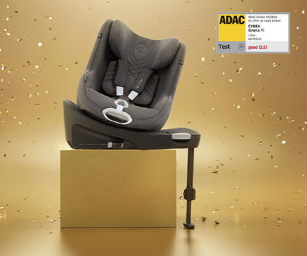 The image shows two CYBEX car seats, Sirona Ti and Pallas G3, winners of the ADAC Best in Class Award in May 2026.