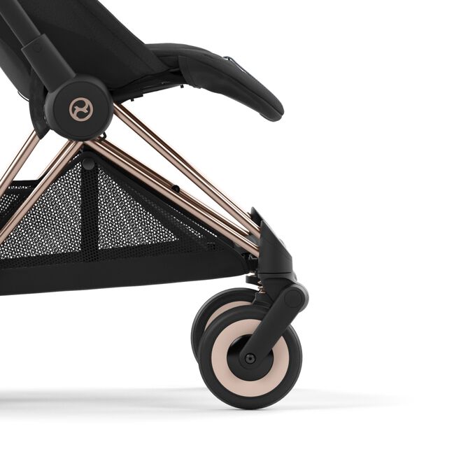 Immagine del CYBEX Platinum Coya Buggy che mette in risalto la caratteristica Morbide sospensioni delle ruote anteriori.