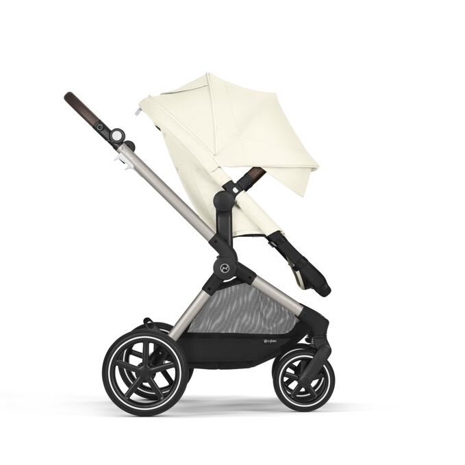 An image of the CYBEX Gold Eos Lux Stroller, highlighting the XXL Sun Canopy with Mesh Insert feature.