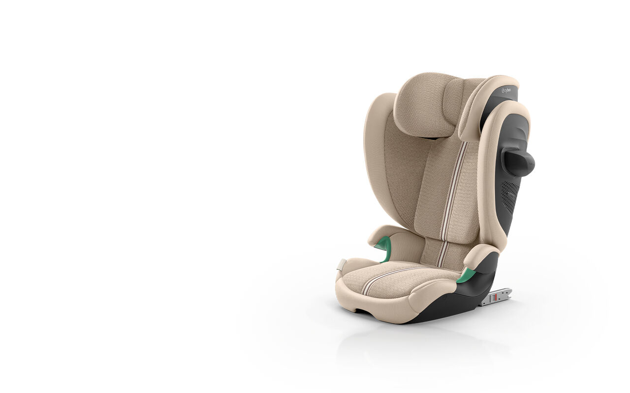A Solution G2 car seat in Almond Beige.
