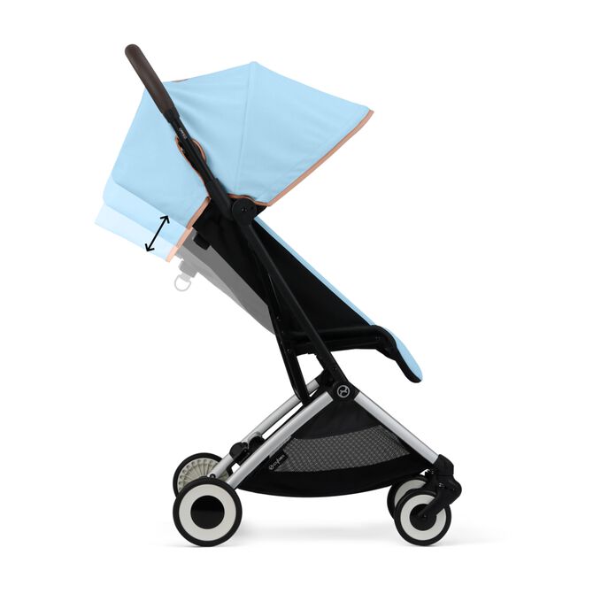 An image of the CYBEX Gold Orfeo 2023 Buggy, highlighting the Ergonomic near-flat & Integrated Leg rest feature.