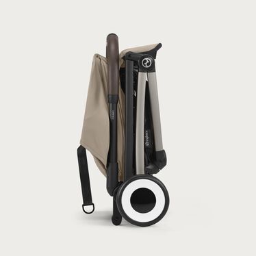 An image of the CYBEX Gold Orfeo Buggy, highlighting the Hand Luggage Compatible feature.