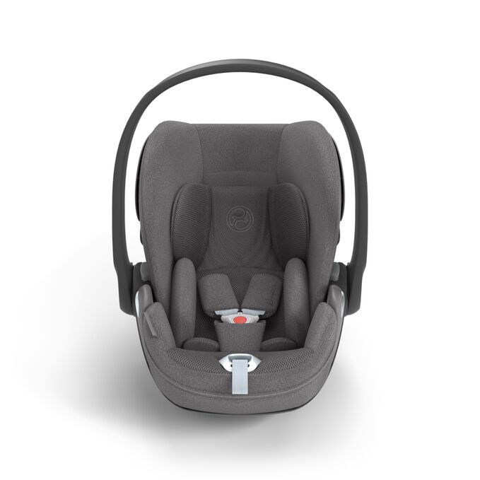 An image of the CYBEX Platinum Cloud T i-Size Infant Car Seat, highlighting the Safe travels for the smallest babies feature.