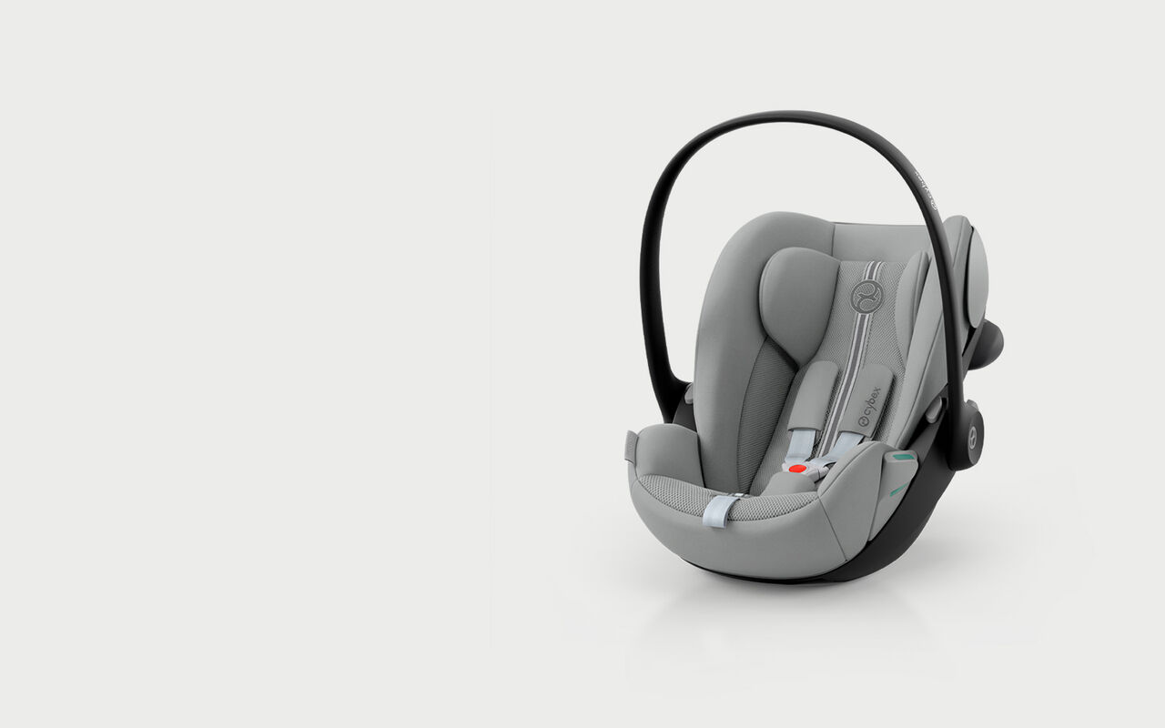 Autosedačka pro novorozence Cloud G3 v barvě Stone Grey.
