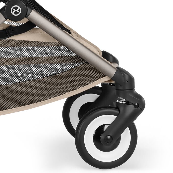 Image du CYBEX Gold Orfeo Buggy, mettant en avant la fonctionnalit&eacute; Suspension souple sur les roues avant.