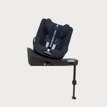 An image of the CYBEX Gold Sirona G i-Size Toddler Car Seat, highlighting the Easy on and off-boarding feature.