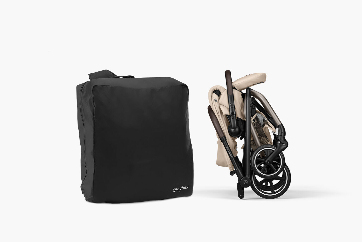 Foldable 360 stroller in a black carrying bag, perfect for both directions.