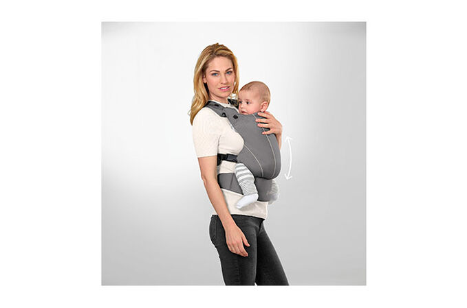 An image of the CYBEX Gold MAIRA.click Baby Carrier, highlighting the Natural spread-squat position feature.