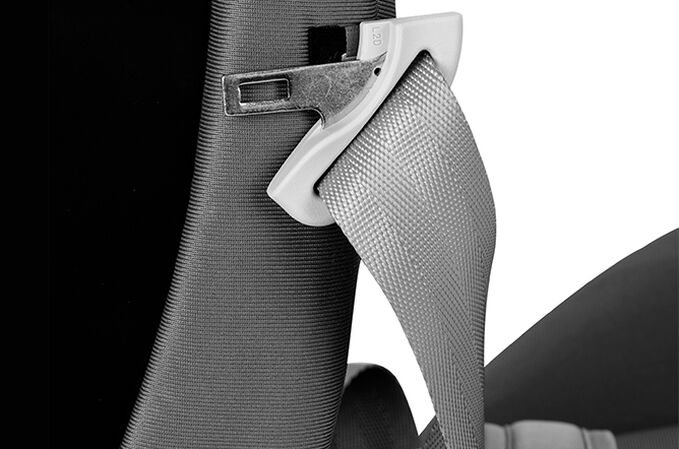 An image of the CYBEX Gold Eternis S with SensorSafe Toddler Car Seat, highlighting the Magnetic Buckle Holders feature.