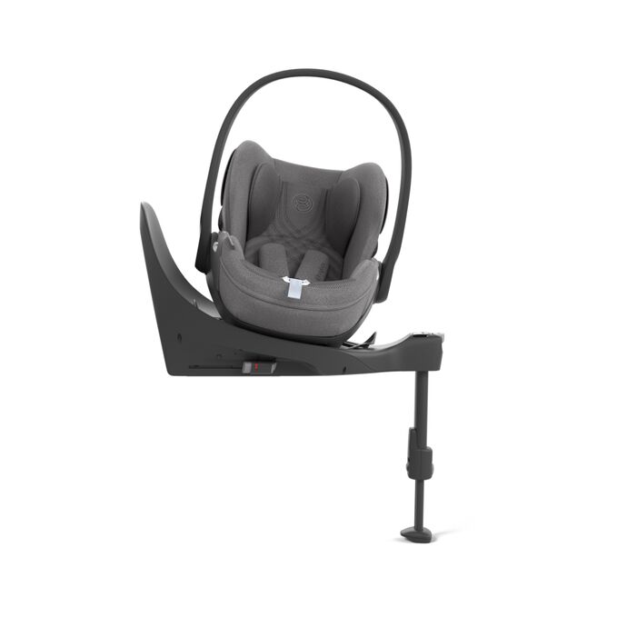 An image of the CYBEX Platinum Base T ISOFIX Base, highlighting the Easy on and off-boarding feature.