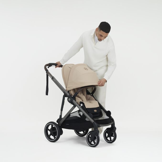 An image of the CYBEX Gold e-Gazelle S Sibling Stroller, highlighting the XXL Sun Canopy feature.