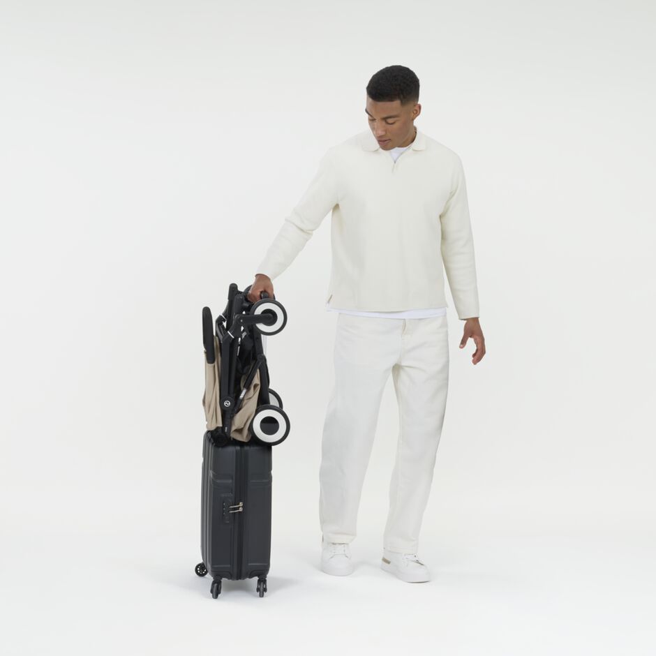 Agis – Hand Luggage Compatible