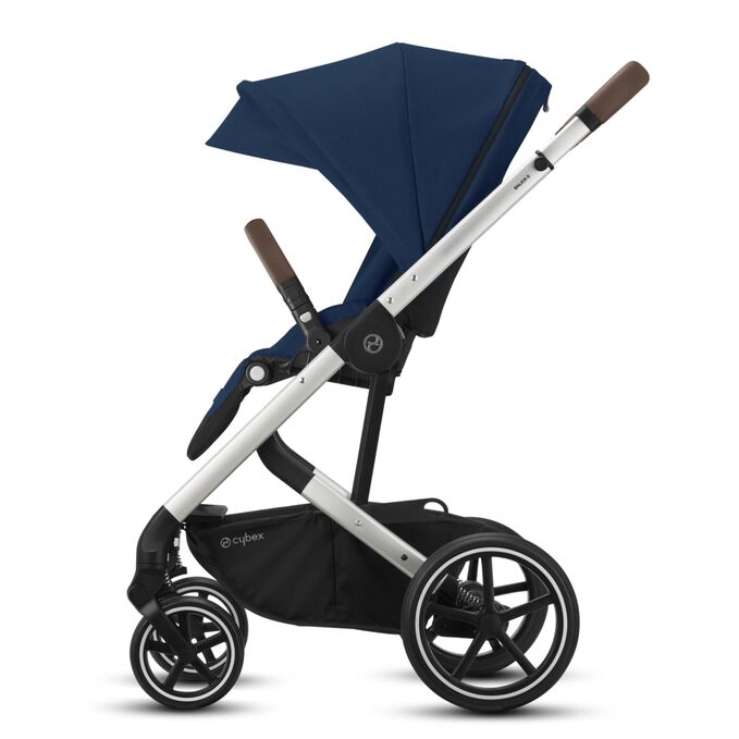 An image of the CYBEX Gold Balios S Lux Stroller, highlighting the XXL sun canopy with mesh insert feature.