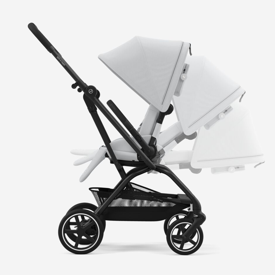 An image of the CYBEX Gold Eezy S Twist+2 (2025) Buggy, highlighting the Ergonomic Lie-flat Position with Integrated Legrest feature.