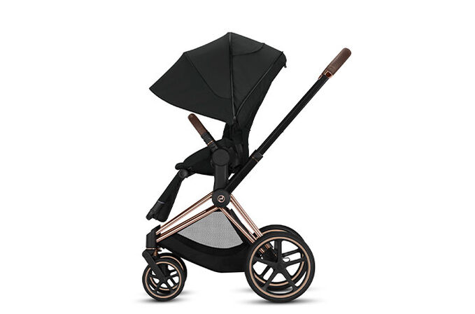 An image of the CYBEX Platinum Priam 3 Frame Stroller, highlighting the Extendable xxl sun canopy feature.