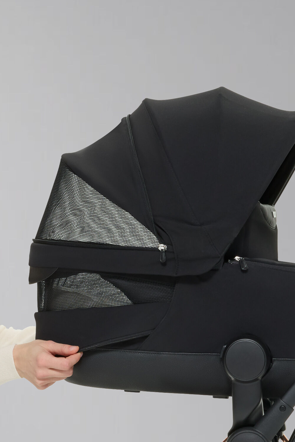 Product shot of the mesh windows providing your child with a panorama view.