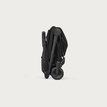 Image du CYBEX Platinum Coya - La Parisienne Buggy, mettant en avant la fonctionnalité Compatible bagage cabine.