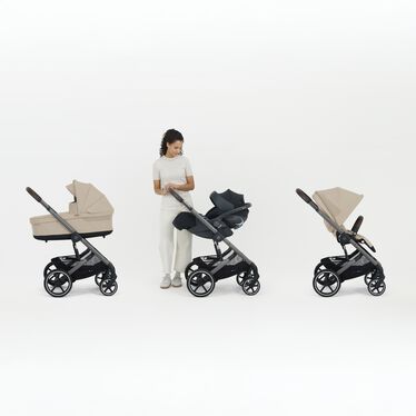 An image of the CYBEX Gold Balios S Lux Stroller, highlighting the Travel System Ready feature.