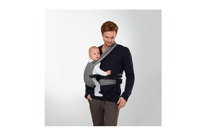 An image of the CYBEX Gold BEYLA.twist Baby Carrier, highlighting the From newborn to toddler feature.