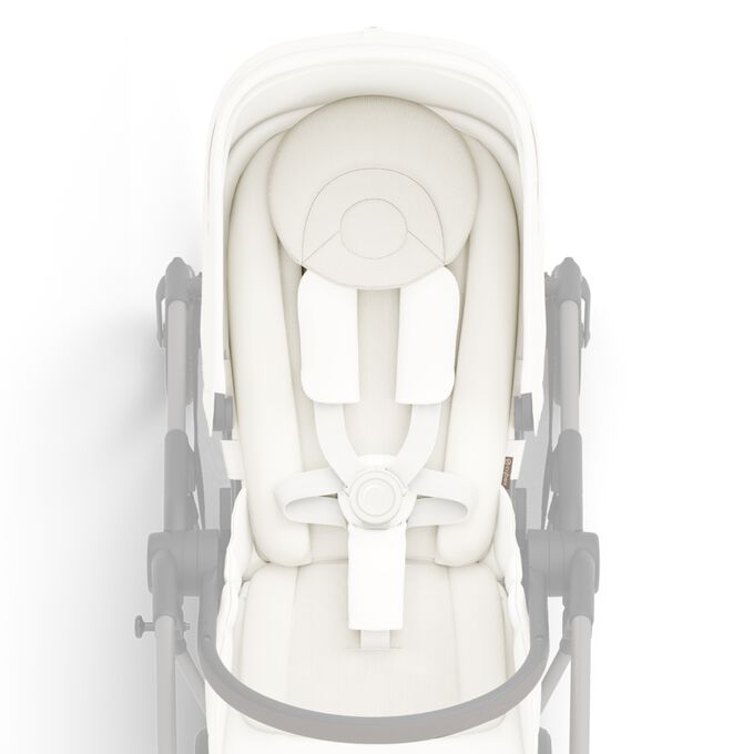 An image of the CYBEX Gold Newborn Nest Accessories for Strollers, highlighting the Designed for a universal fit feature.