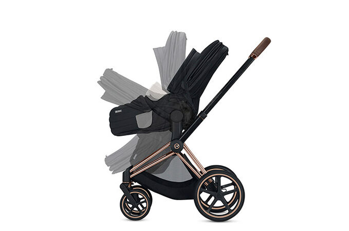 Immagine del CYBEX Platinum Lite Cot 1 Stroller che mette in risalto la caratteristica Richiudibile con il passeggino.