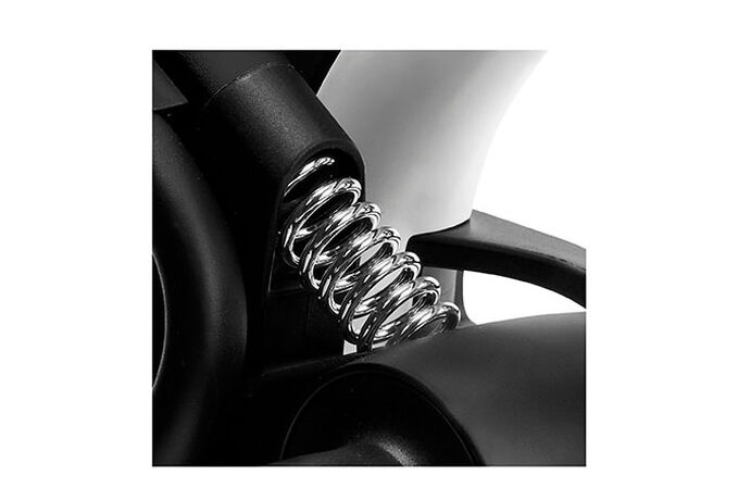 Ein Bild des CYBEX Gold Talos S 1 Lux Stroller, das das Merkmal Weiche Offroad-Federung hervorhebt.