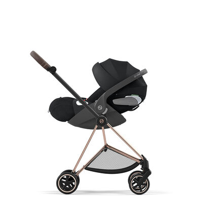 CYBEX Platinum Stroller Cloud T i-Size shown on Mios Frame