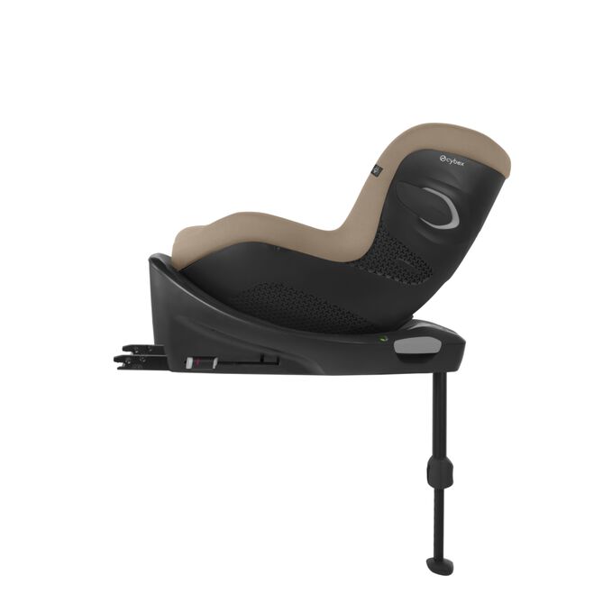 An image of the CYBEX Gold Sirona Gi i-Size Toddler Car Seat, highlighting the Straightforward installation and anchorage feature.