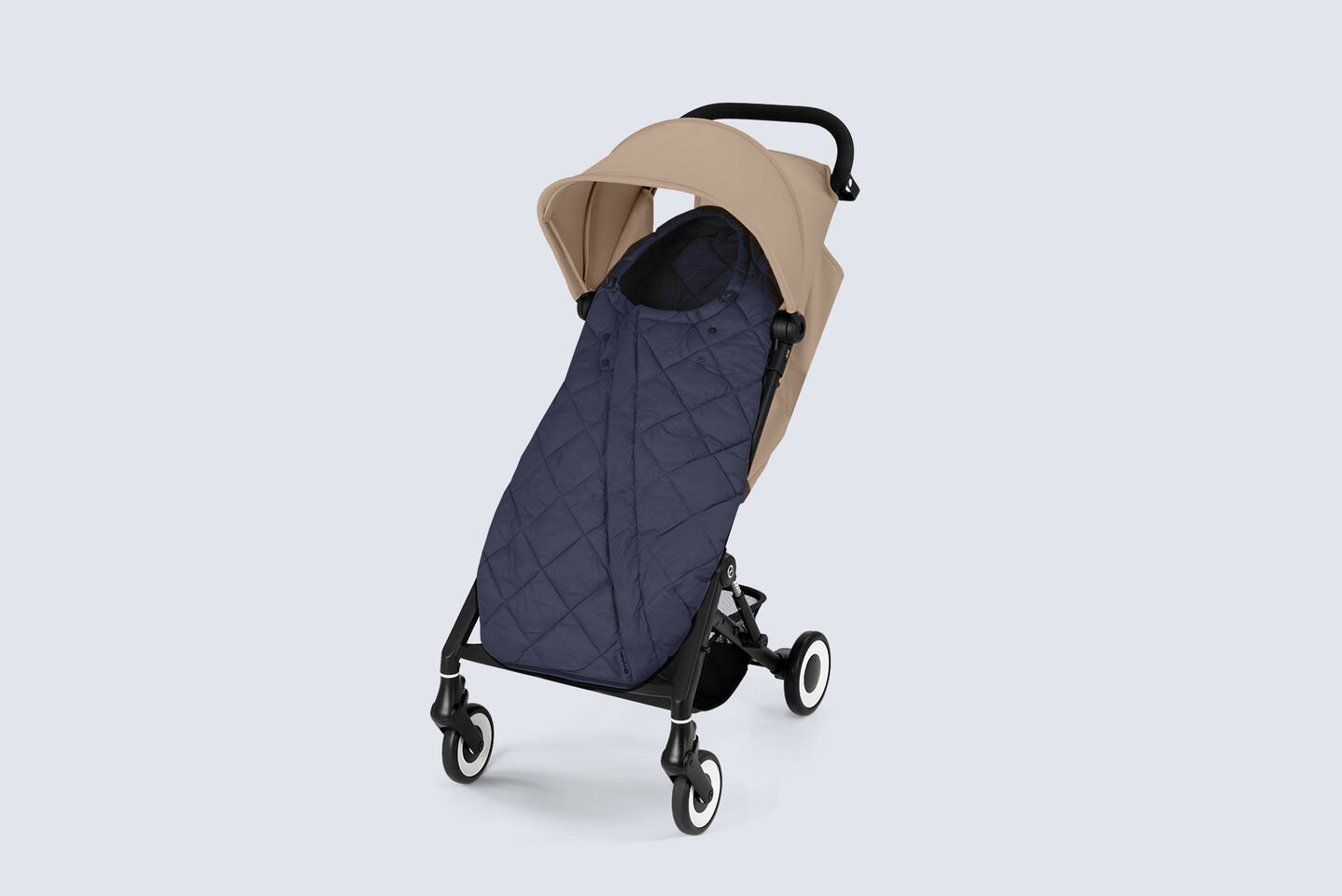 Agis travel buggy with a Gold Snogga 2 inside