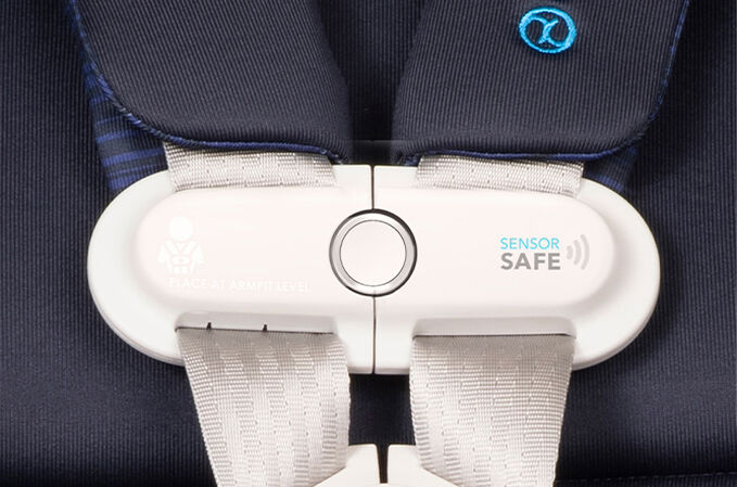 An image of the CYBEX Gold Cloud G Lux with Load Leg Base Infant Car Seat, highlighting the SensorSafe™ Technology feature.