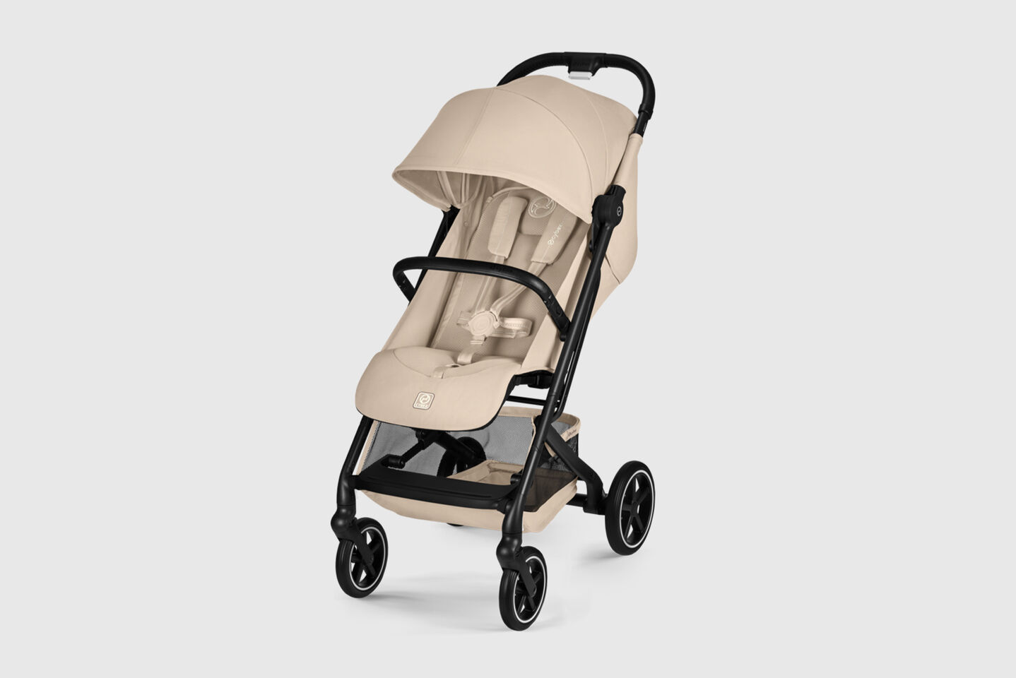 Kompakter Orfeo Reisebuggy in Beige in Front-Dreiviertelansicht