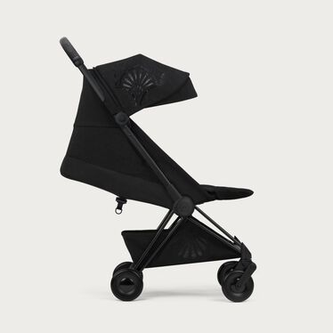 Image du CYBEX Platinum Coya - La Parisienne Buggy, mettant en avant la fonctionnalité Repose-jambes en position allongée ergonomique intégré.