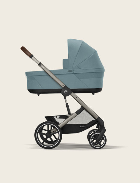 Product image of our CYBEX full-size stroller