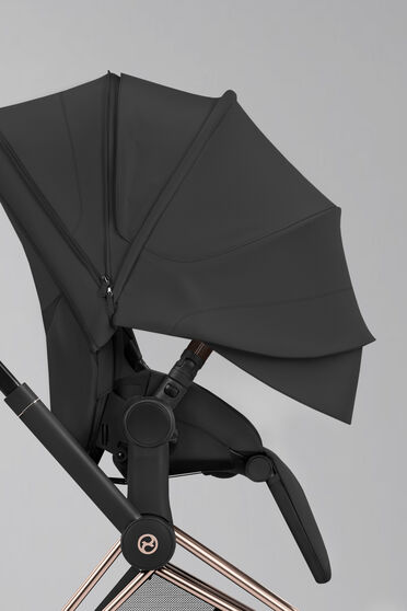 Product image of a pulled down XXL sun canopy from a Priam Seat Unit.