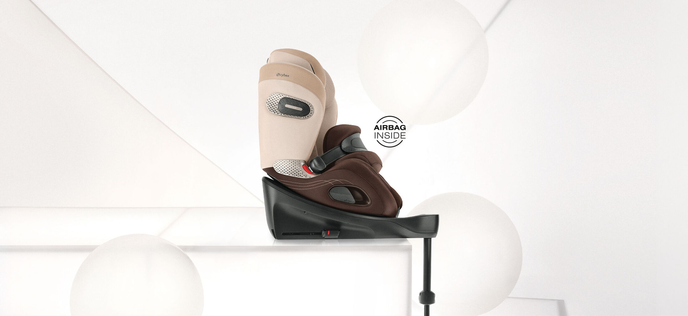 Product image of an Anoris S Airbag car seat with a stamp that reads Airbag Inside.